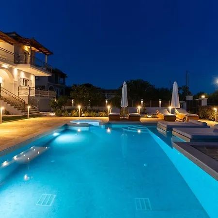 Paris Family Villa!