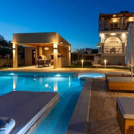 Paris Family Villa! Villa Makhairádhon