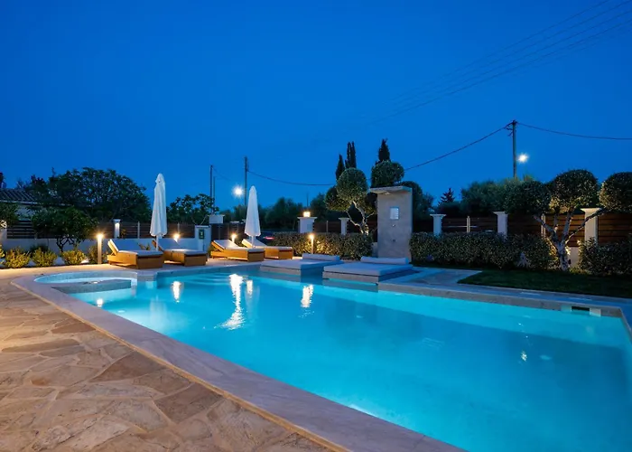 Villa Paris Family Villa!