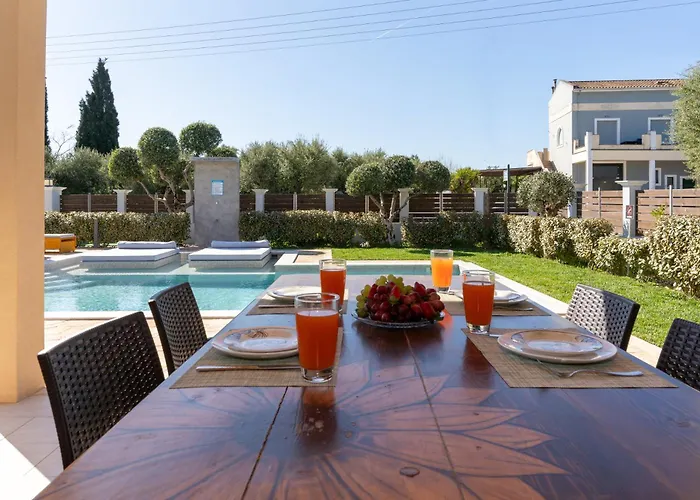 Paris Family Villa! Villa Makhairadhon