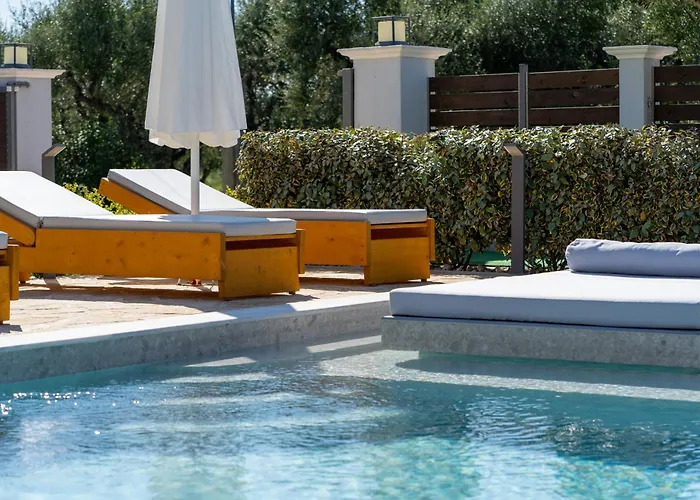 Paris Family Villa! *