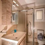 Villa Paris Family Villa! *