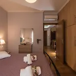 Paris Family Villa! Villa Makhairádhon